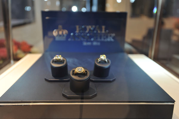 Jewelry show at Beijing Sparkle Roll Luxury Brands Culture Expo 2012 Fall