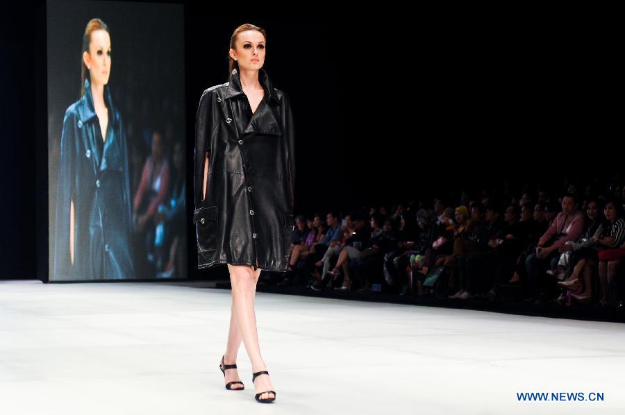 Highlights of Indonesia Fashion Week 2014