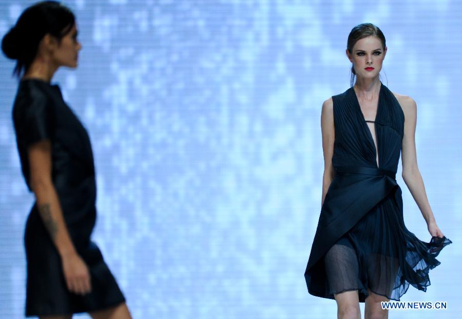 Highlights of Indonesia Fashion Week 2014