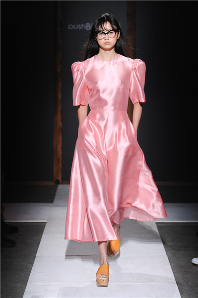 Korean designer's show brightens Beijing