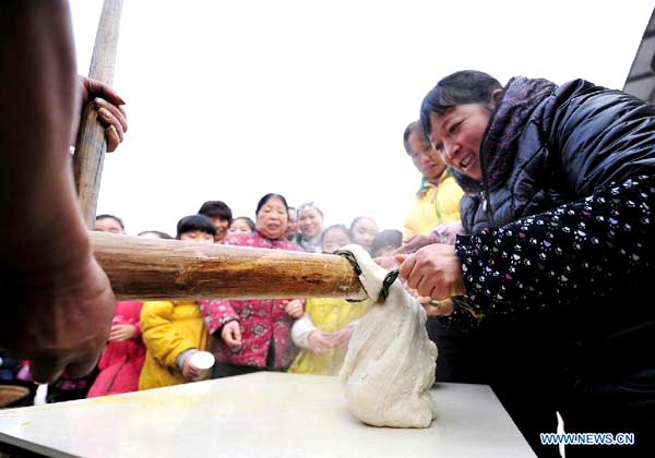 Traditional 'Ciba' for Spring Festival