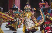 Lhasa orphans mark Tibetan New Year with noodle feast