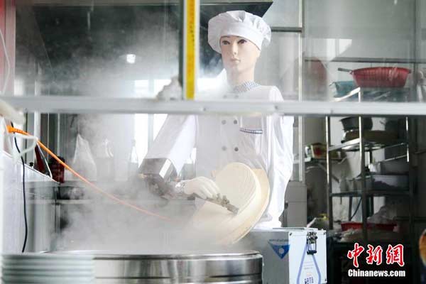 Robot makes noodles at campus canteen