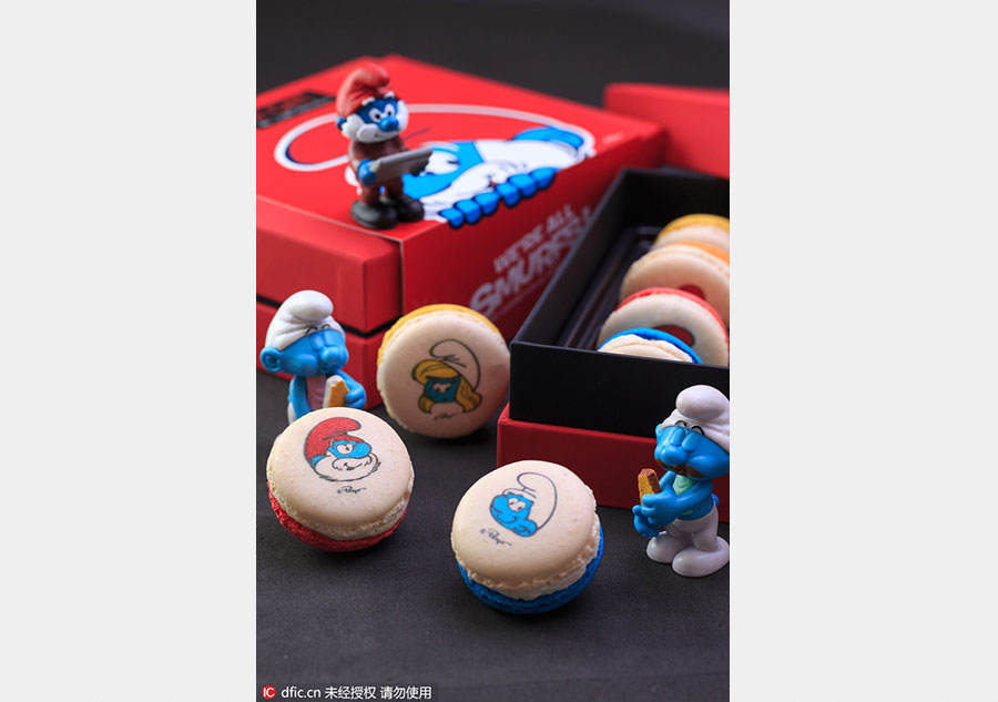 Smurfs-themed desserts delight the eyes