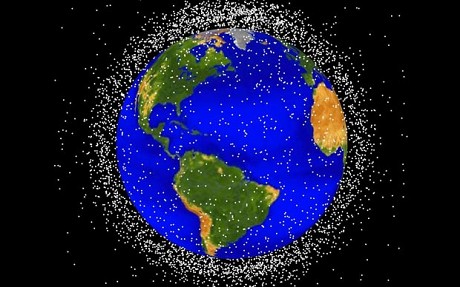 日本編織巨網“打撈”太空垃圾 落地前全部燒光