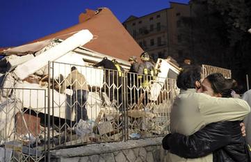 意大利強烈地震造成逾150人死亡1500多人受傷