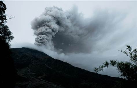 厄瓜多爾火山噴發(fā)威脅居民健康 周邊學(xué)校被迫停課