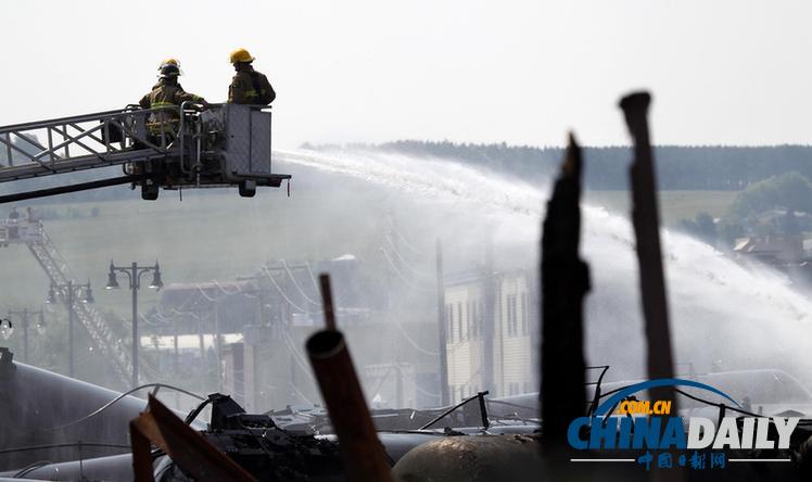 組圖：加拿大油罐車(chē)出軌爆炸五死數(shù)十傷 總理趕赴現(xiàn)場(chǎng)