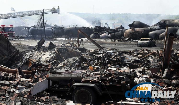 組圖：加拿大油罐車出軌爆炸五死數十傷 總理趕赴現場