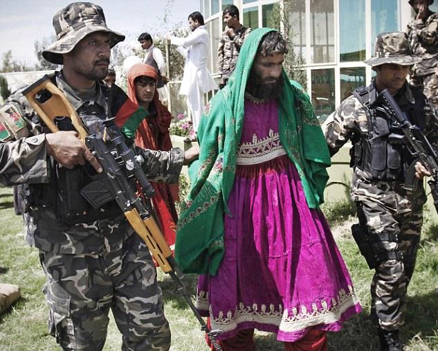 塔利班男扮女裝企圖潛入美軍基地 美國(guó)人在阿沒(méi)安全感