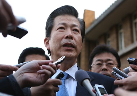 安倍會見公明黨黨首 稱要為日中首腦會談做準備