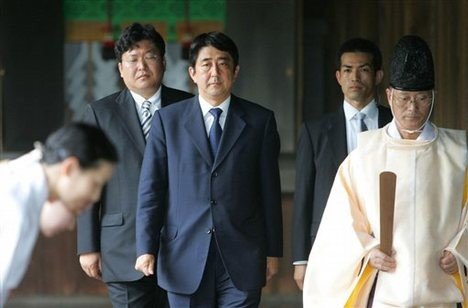 安倍暫定春季不參拜靖國神社 分析稱或秋季參拜