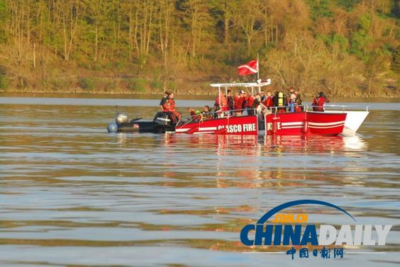 美國紐約州小型水上飛機墜河 至少一人死亡