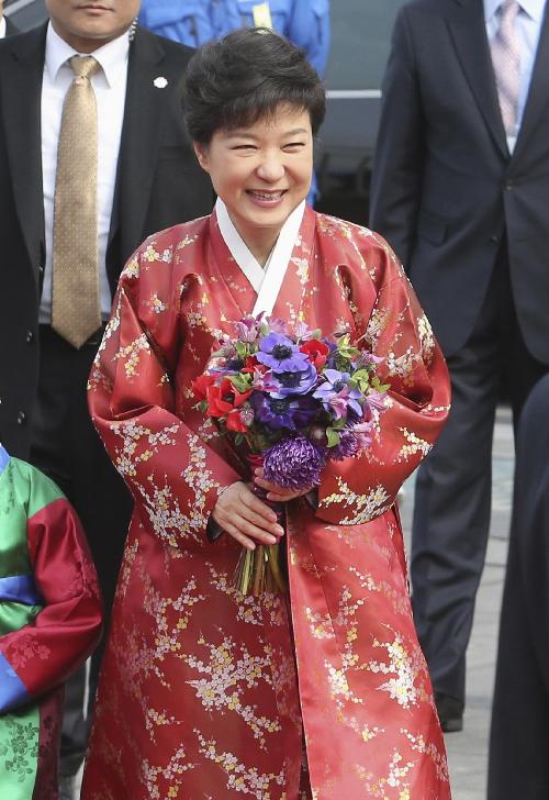 韓國(guó)首位女總統(tǒng)樸槿惠訪華