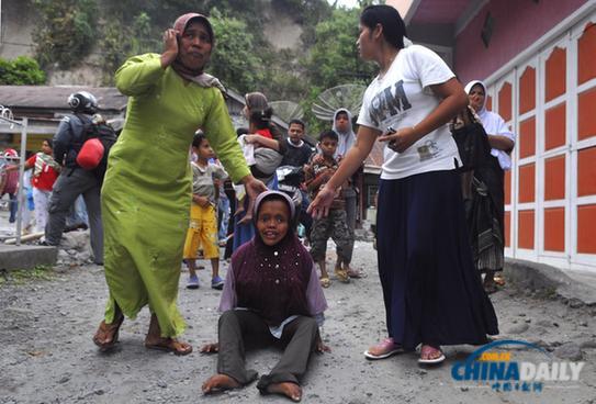 印尼地震死亡人數升至11人 仍有14名兒童被困