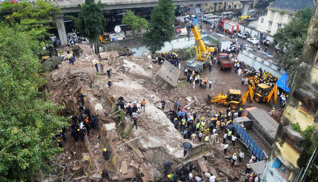 孟買居民樓坍塌至少3人死亡 印度住房矛盾突出