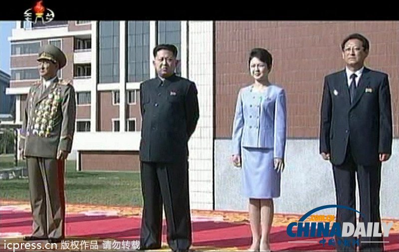 朝鮮勞動黨成立68周年 金正恩攜夫人看演出興趣濃（圖）