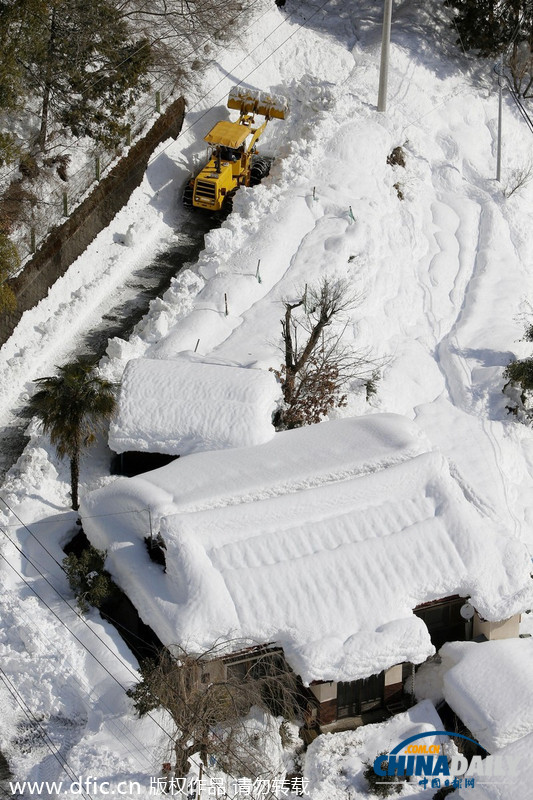 日本多地遭大雪“淹沒” 已造成至少19人死亡