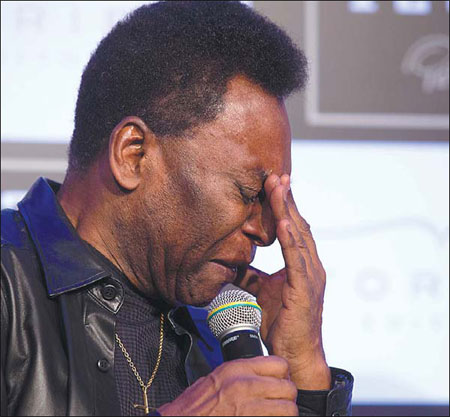 Pele weighs in with mammoth memoir