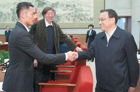 Li pledges to help startups