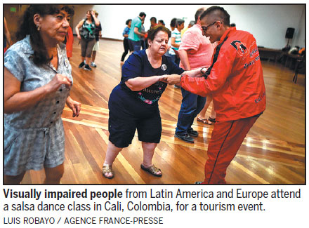 Extreme sports, salsa dancing draw blind visitors to Colombia