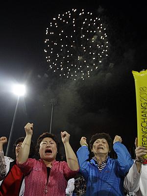 Koreans ecstatic Pyeongchang will host 2018 Winter Olympics