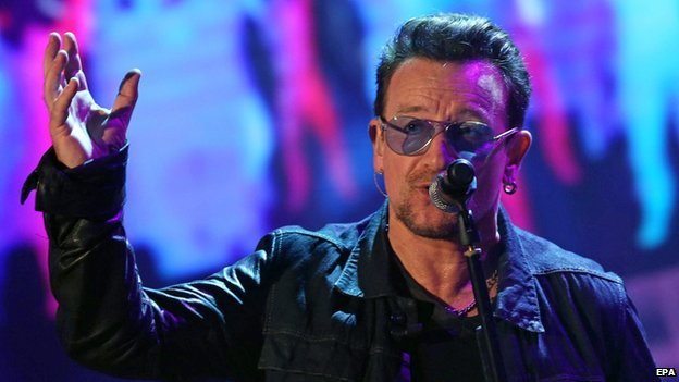 U2樂隊主唱博諾向iTunes用戶道歉