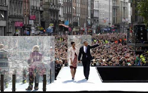 US President Barack Obama and first lady Michella Obama in Britain and Ireland