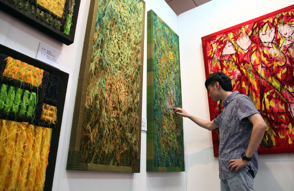 Int'l artwork gather in Beijing