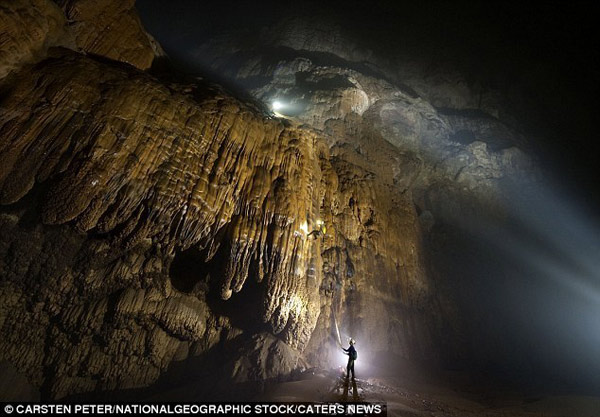 World's biggest cave found in Vietnam