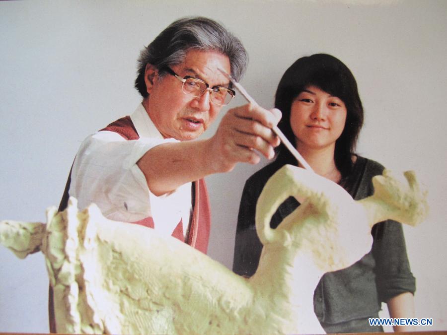 Renowned sculptor's works in Jingdezhen