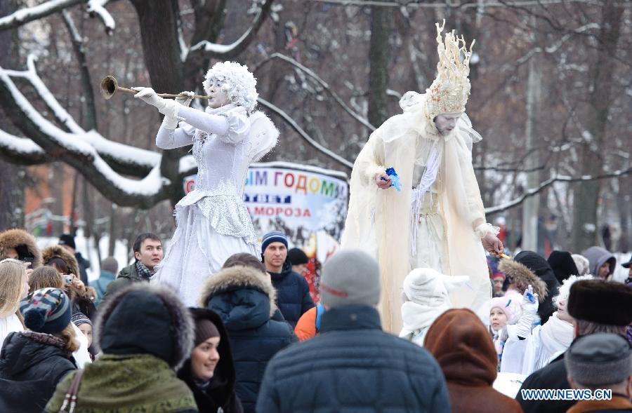 Russians attend celebration to mark Orthodox Christmas