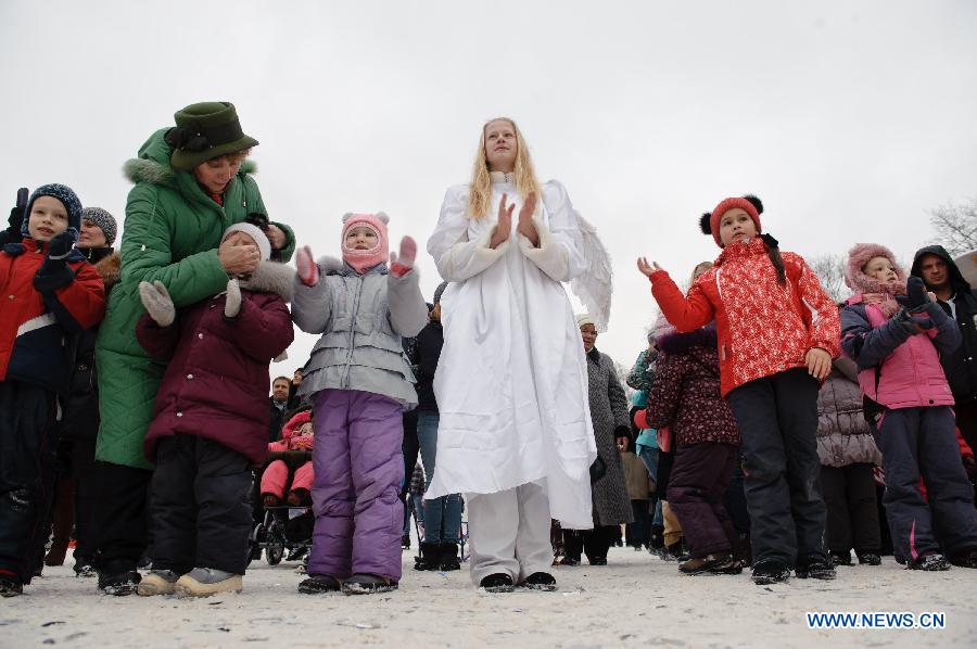 Russians attend celebration to mark Orthodox Christmas