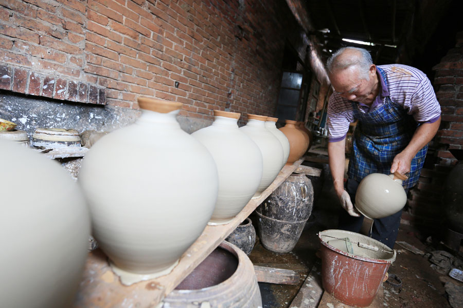 Pottery craft a dying art