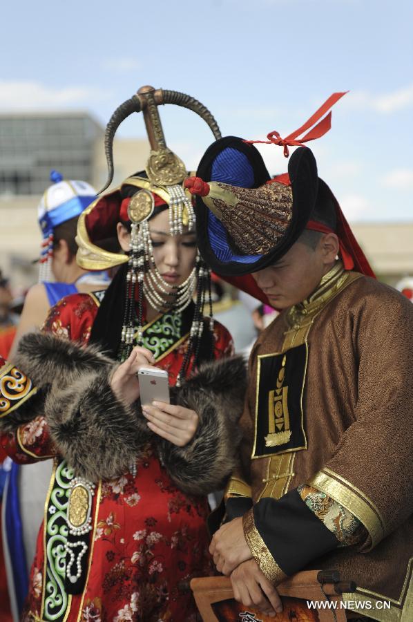 Ethnic costumes tournament held in Inner Mongolia