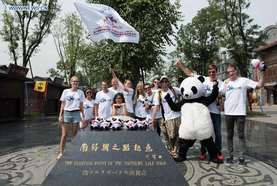 12 European panda fans travel to China's Sichuan