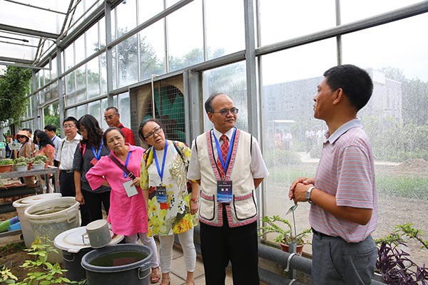 Taiwan school leaders in Beijing