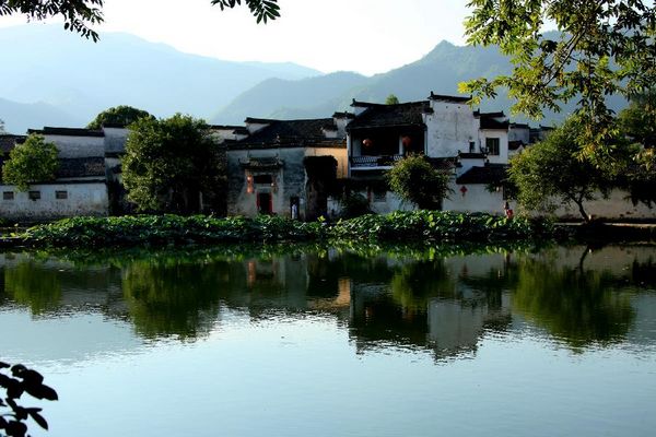 Picturesque scenery of China's Hongcun Village