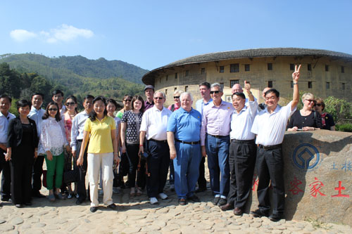 US tourism elites praise Yongding Hakka earth building