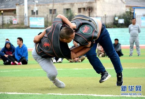 The warrior spirit enlivens the plains in Gansu