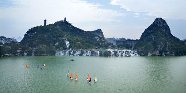 Panlong Hill (Curled-up Dragon Hill)