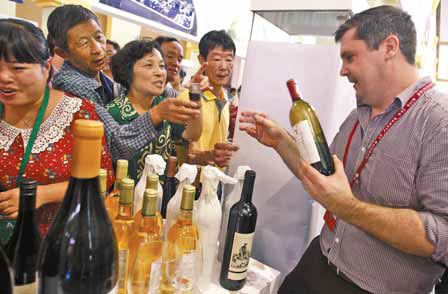 Expo visitors get taste of local ethnic culture