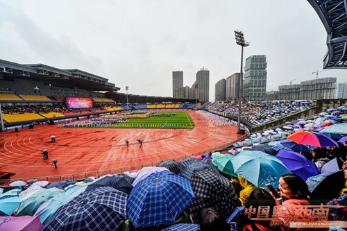 Athletes warming up in Xingyi