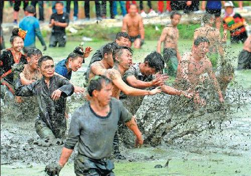 Mud fight