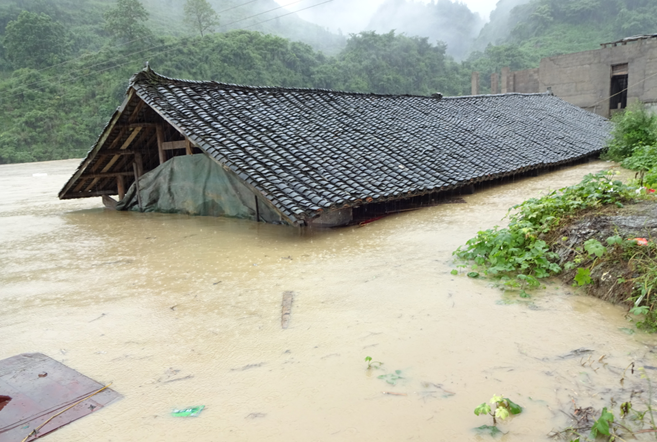 Heavy rain hits Jiangkou county