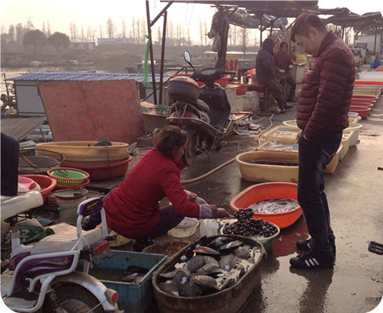 Folk customs during Spring Festival in Huahuang