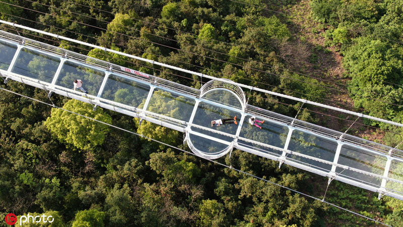 Breathtaking glass bridge in Wuxi