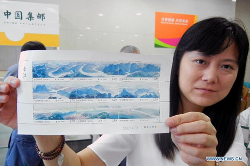 Zhangjiagang publishes Yangtze River special stamps