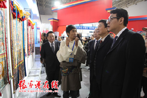 First Yangtze River Folk Art Expo opens