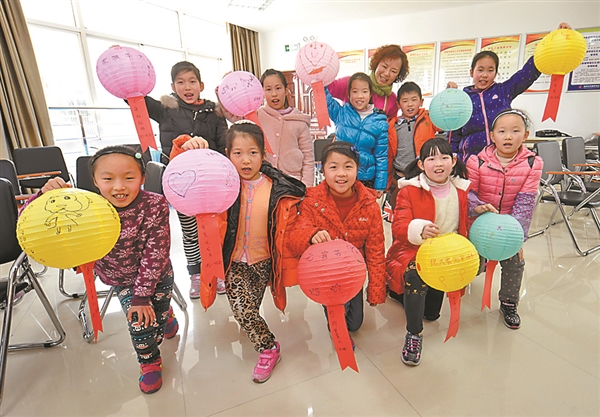 Zhangjiagang communities send festival care